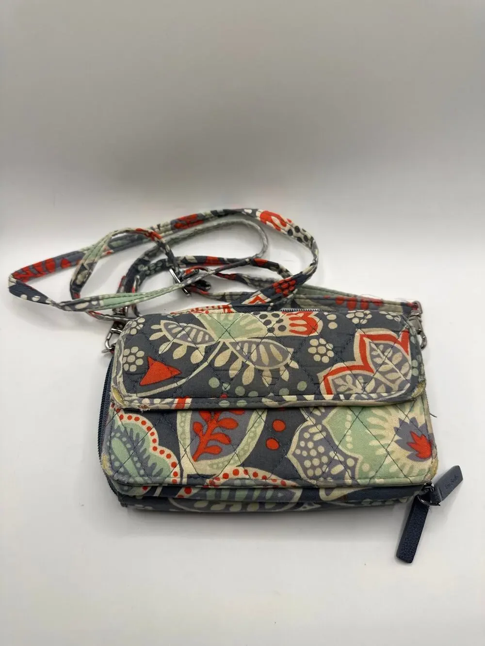 Vera Bradley RFID AllInOne Crossbody Nomadic Floral Quilted Wallet Purse Retired